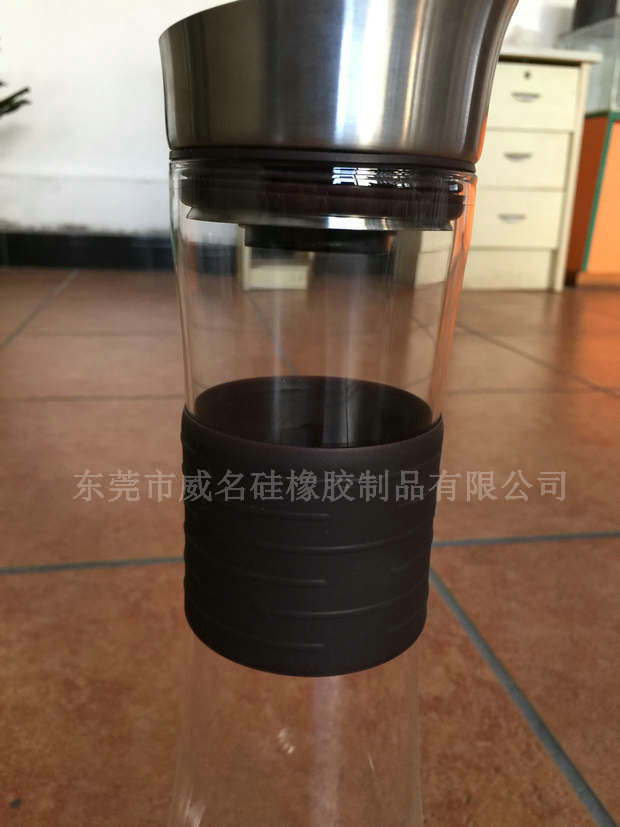 玻璃瓶硅膠套防護(hù)是一套